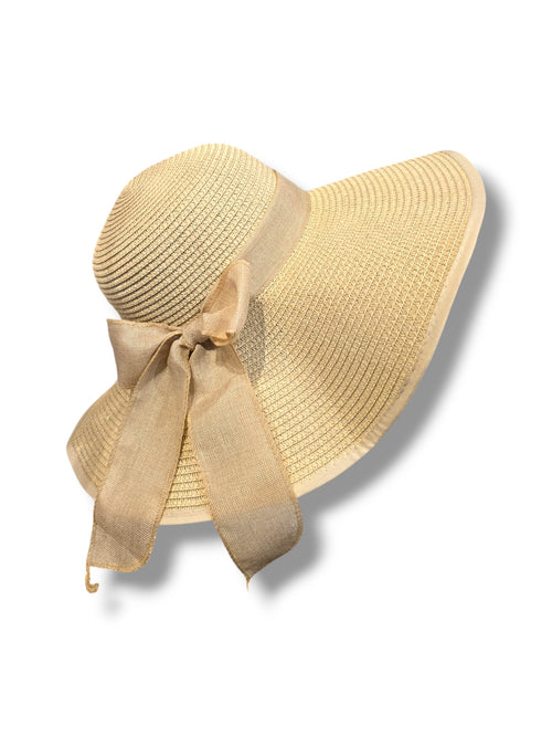 Chapeau Beige avec Ruban en Lin – Élégance Naturelle