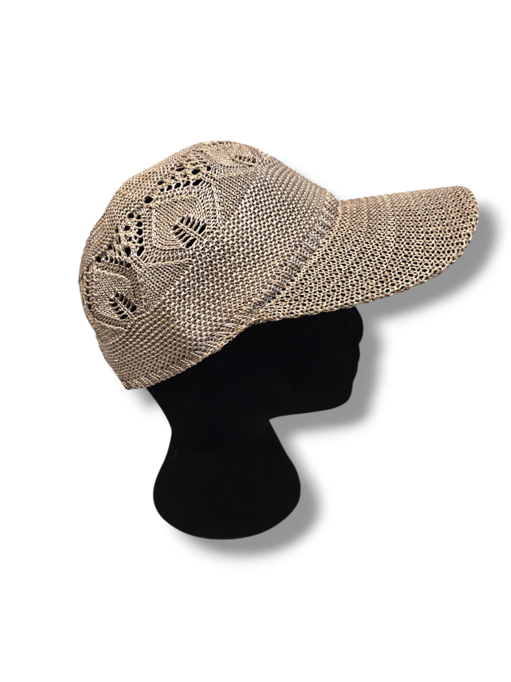 Casquette Taupe en Dentelle Rigide – Élégance & Originalité