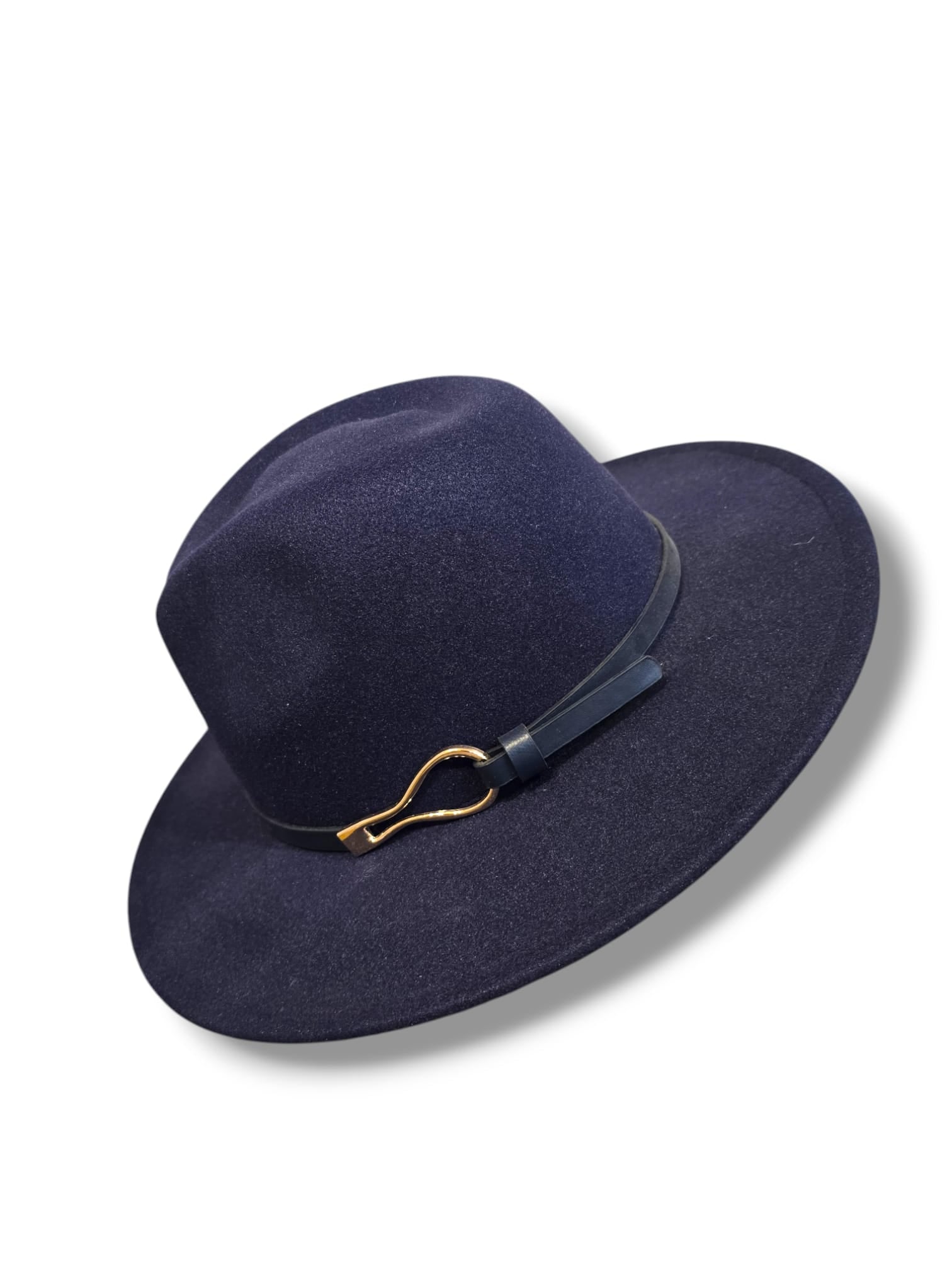 Chapeau en Feutre Bleu – Élégance Intemporelle