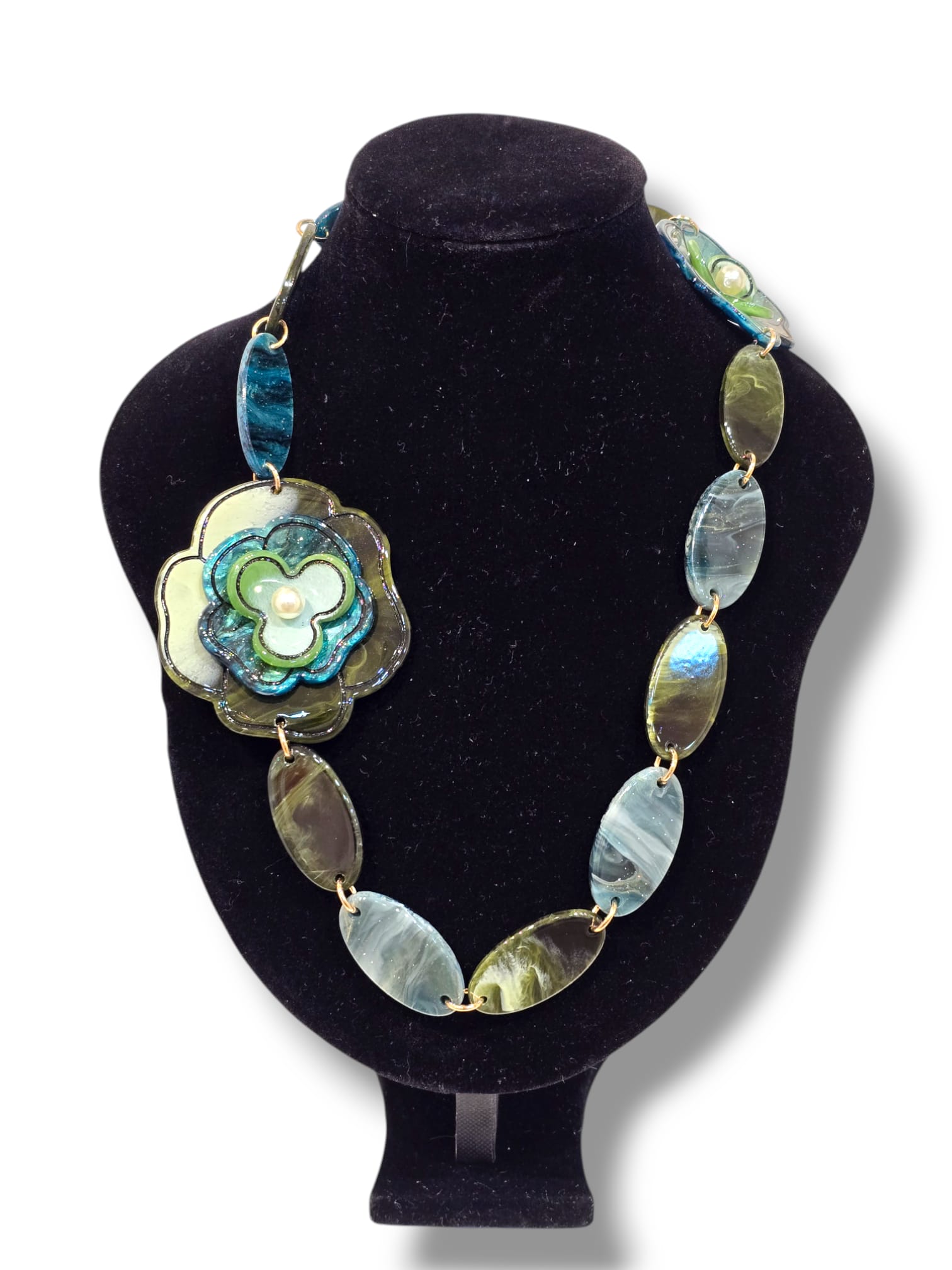 Collier fantaisie vert & perles blanches