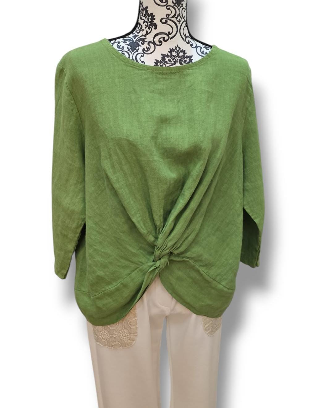 Haut vert avec nœud 100% lin