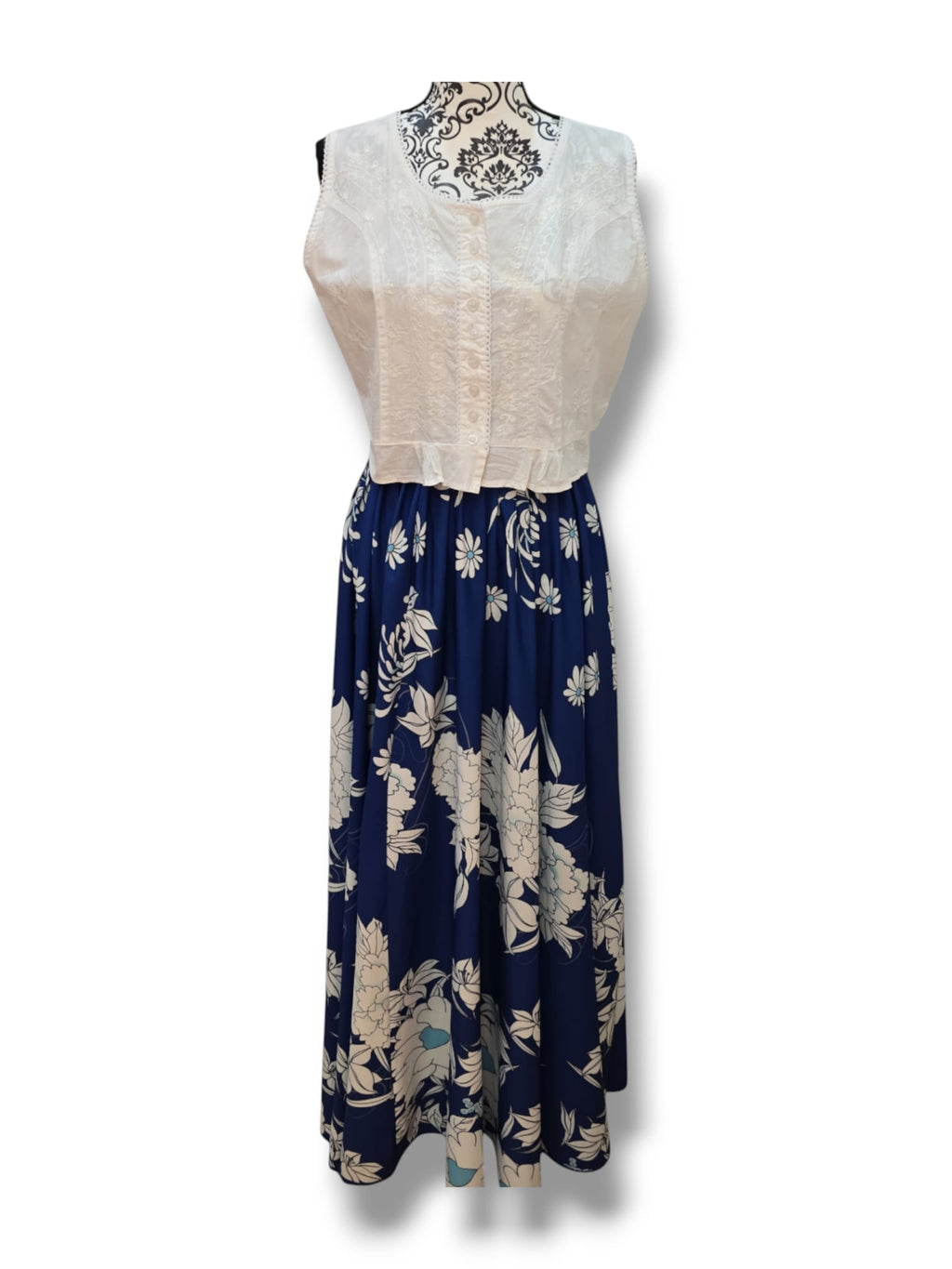 Corsage court en dentelle blanche
